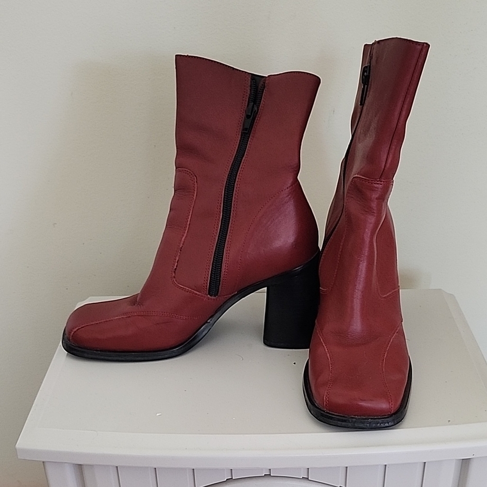 Women’s Burgundy Mid-Calf Block Heel Zip Boots